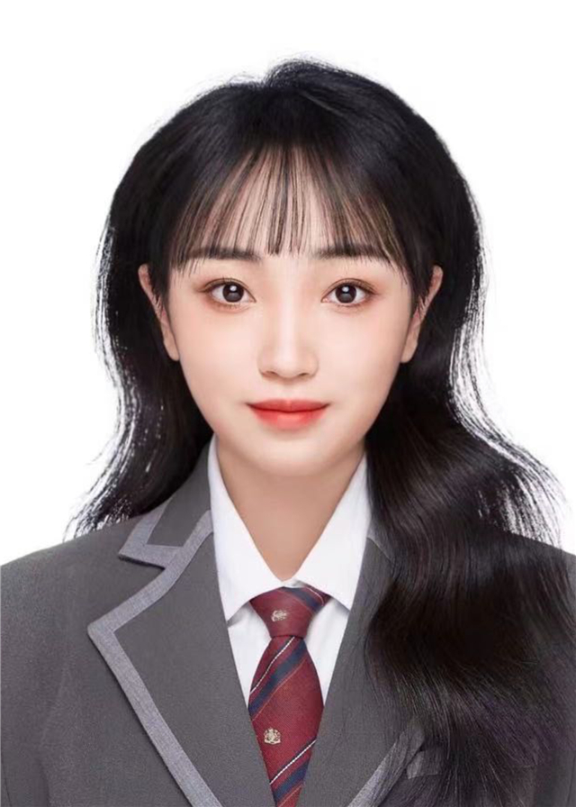 黄笑笑.jpg